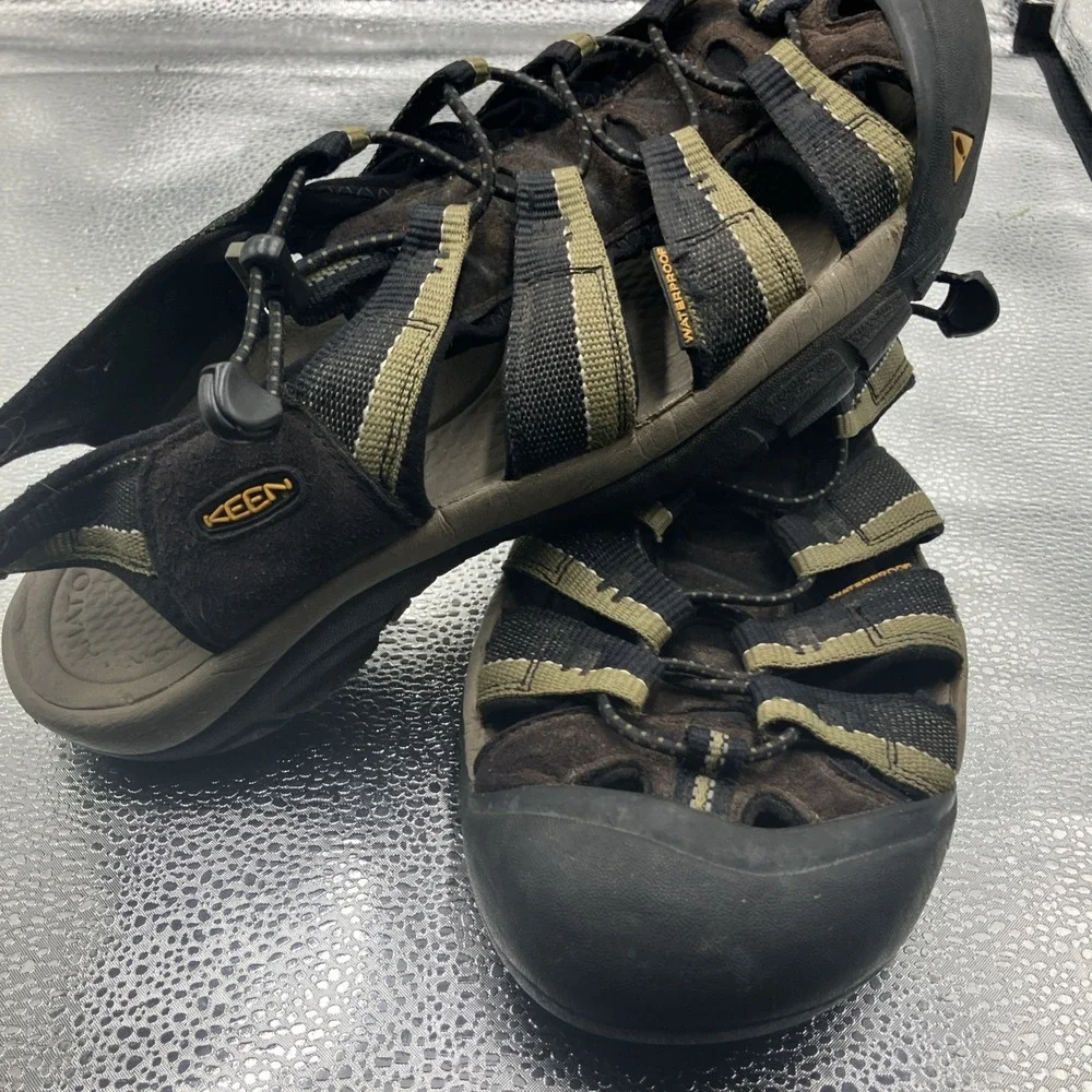 Keen Clearwater CNX US Olive Waterproof Sport Outdoors Mens Sandals Sz 11